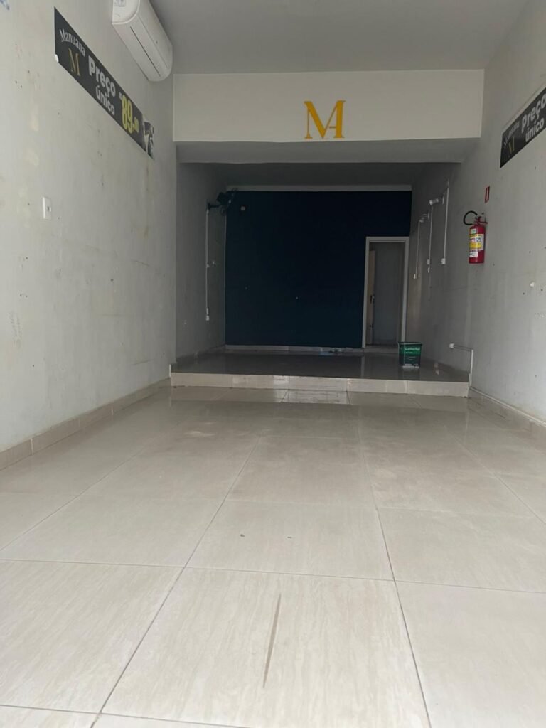 Imóvel comercial para locação no Centro de Tatuí – Espaço Comercial com Espaço Adicional e Fundos com Área Coberta
